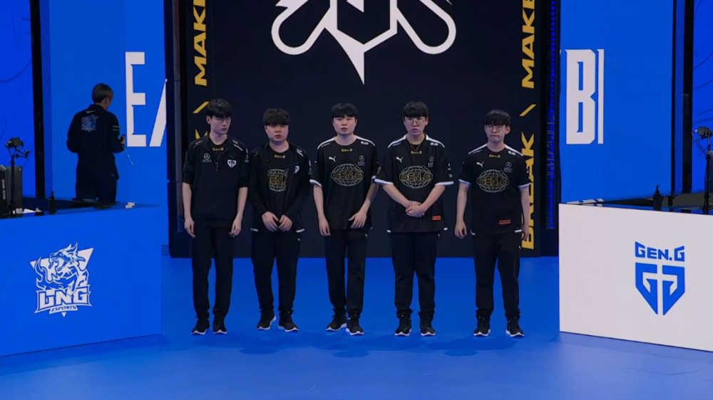 胜一切困难 胜一切困难