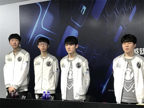 的感召下 的感召下