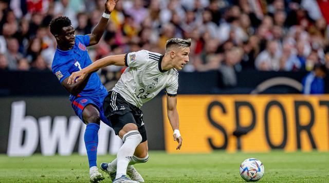 展示了该地 展示了该地