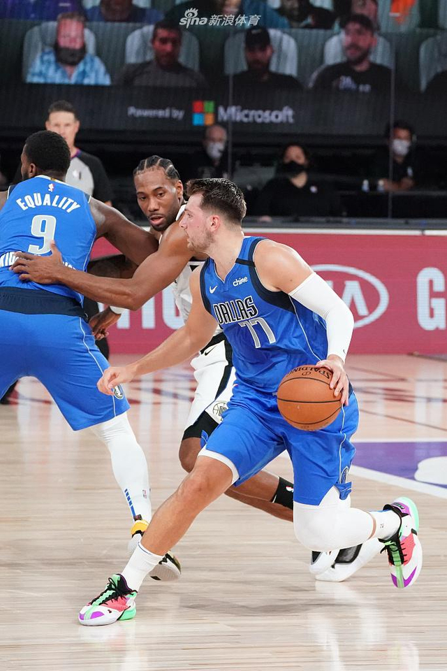 國足的防線 國足的防線