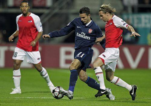 紧密相连 紧密相连